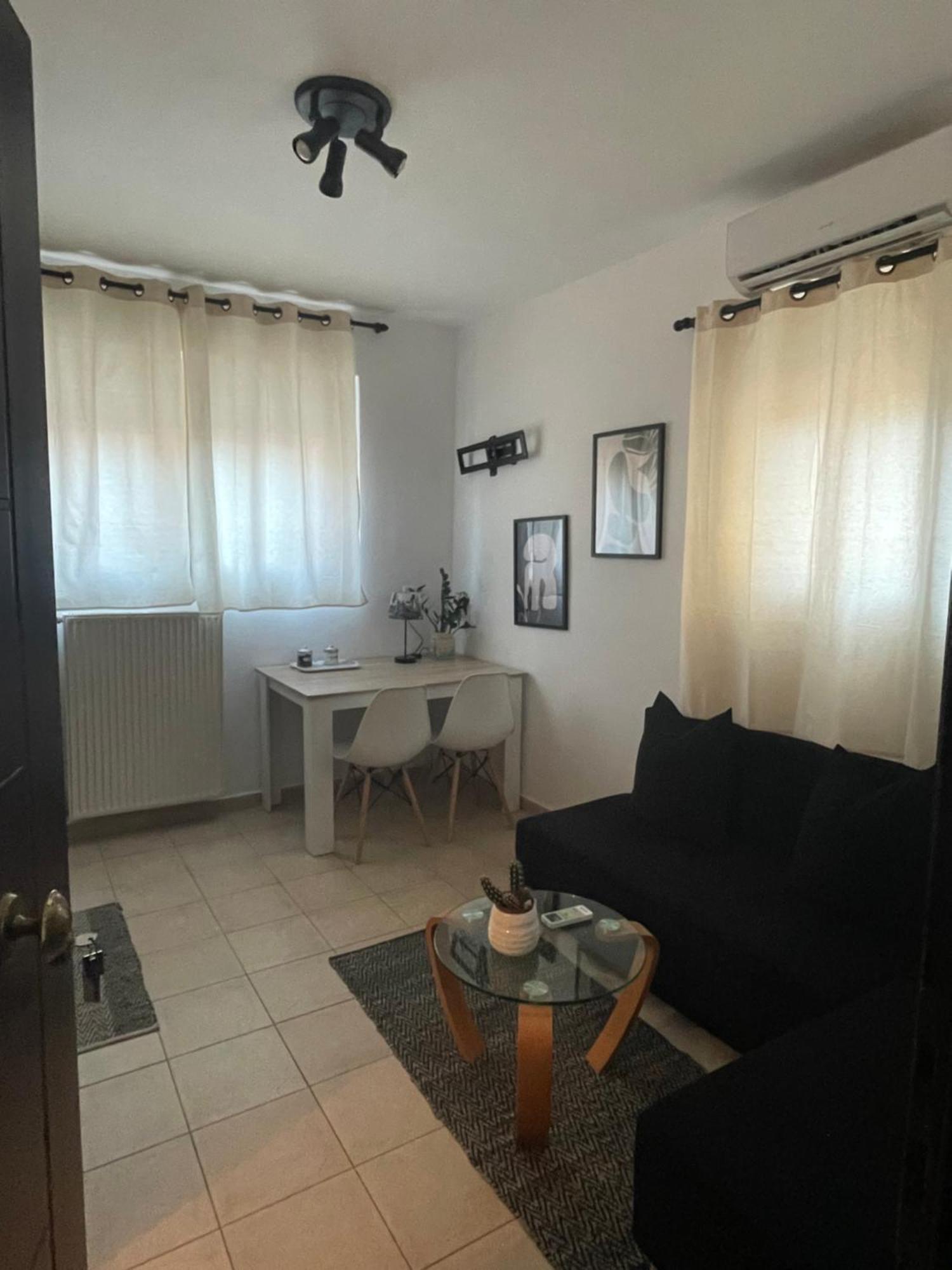 Апартаменты Semi-Basement 250M From Sea, Nea Chili Александроуполис Экстерьер фото
