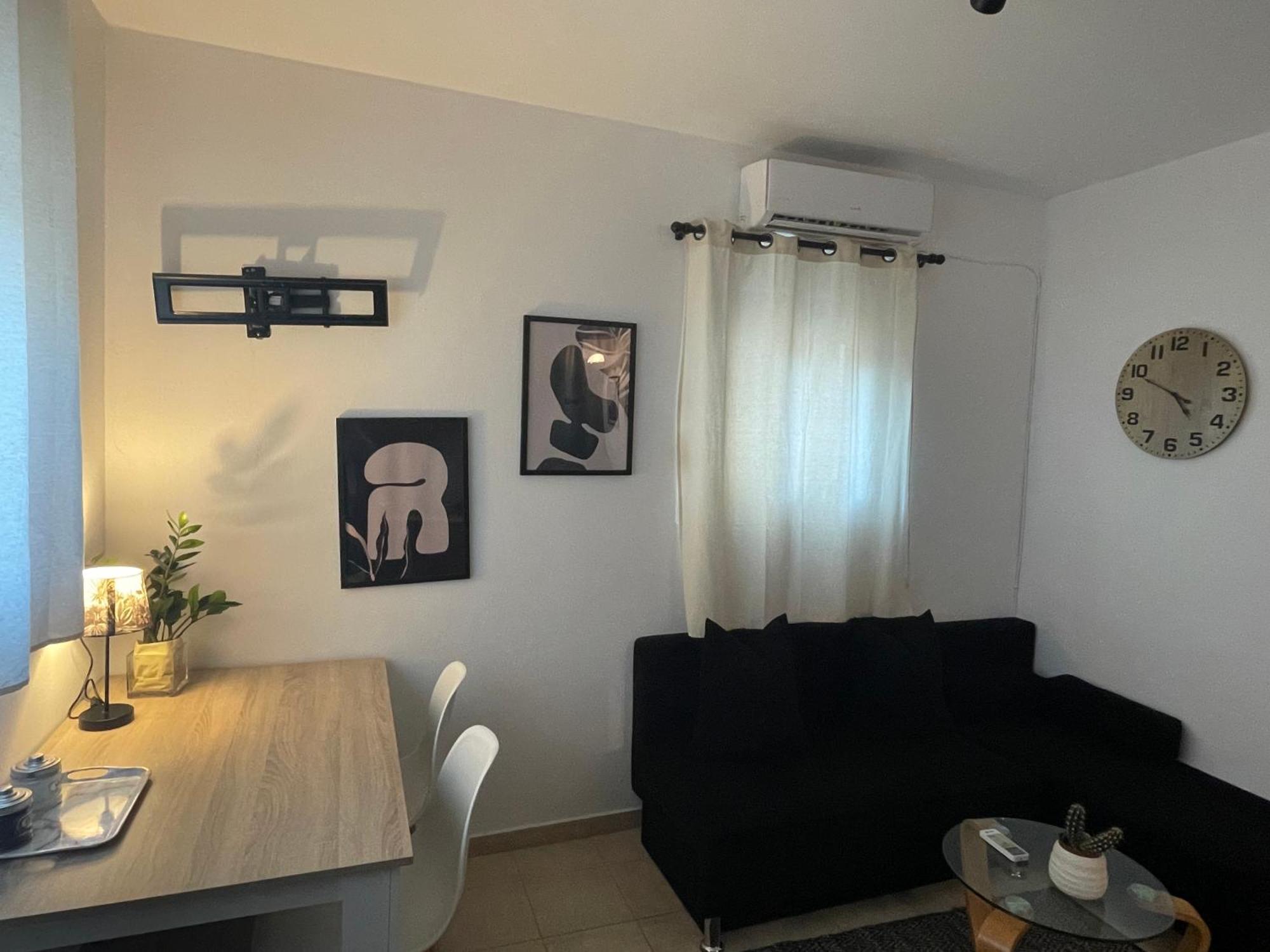 Апартаменты Semi-Basement 250M From Sea, Nea Chili Александроуполис Экстерьер фото
